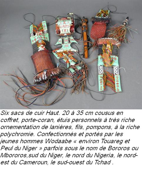 Six sacs de cuir cousus en coffret porte coran